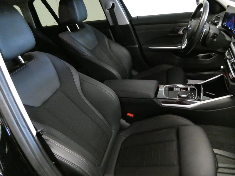 BMW 330 bild 12