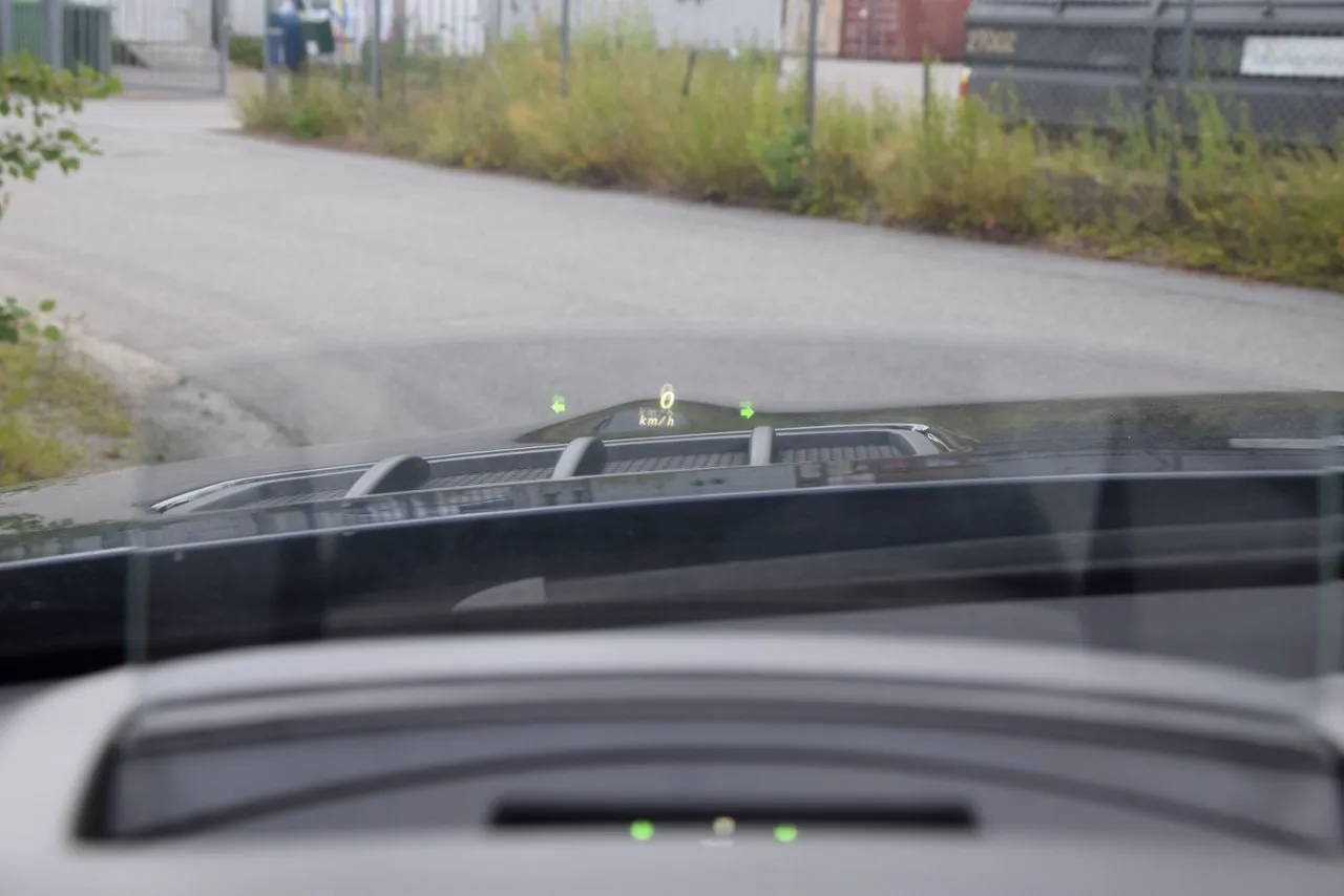 Vehicle image 20