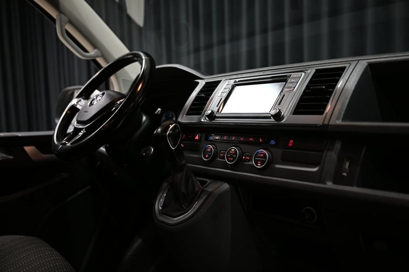 Volkswagen Caravelle bild 30