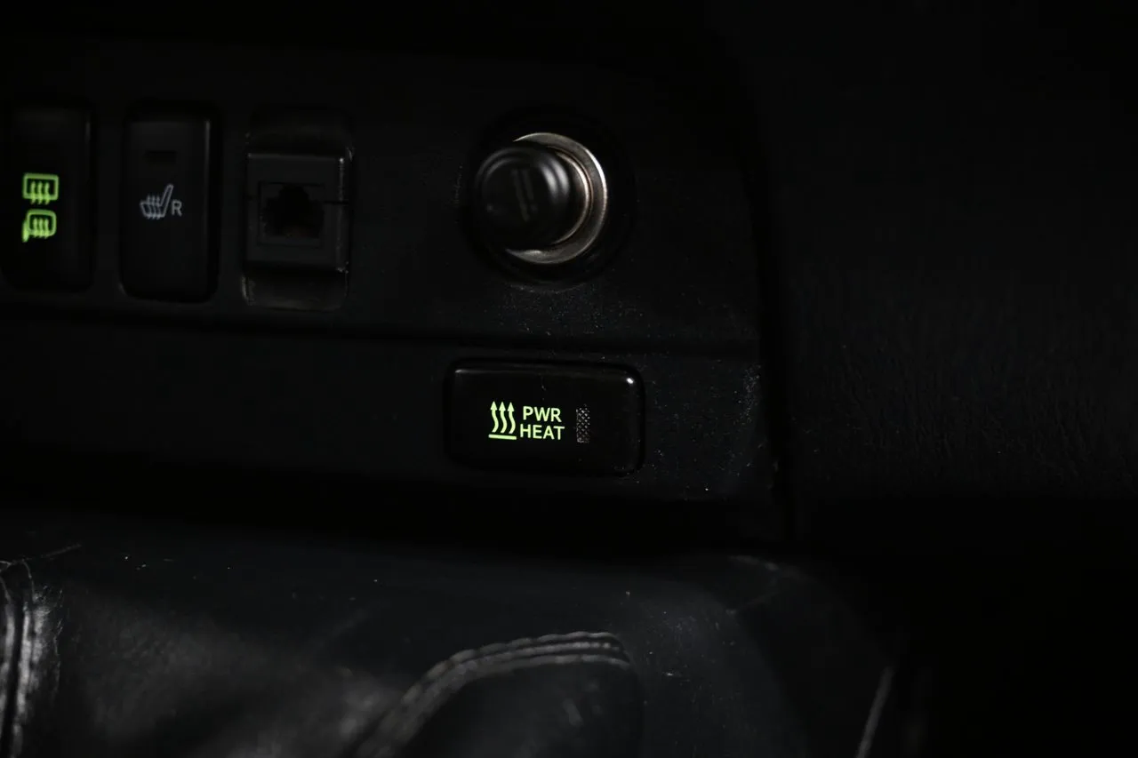 Vehicle image 26