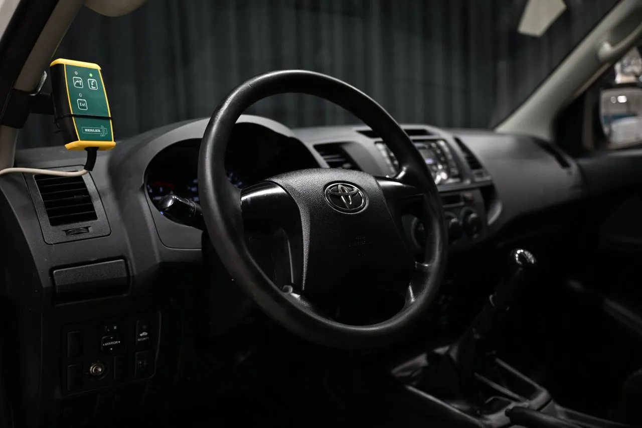 Vehicle image 19