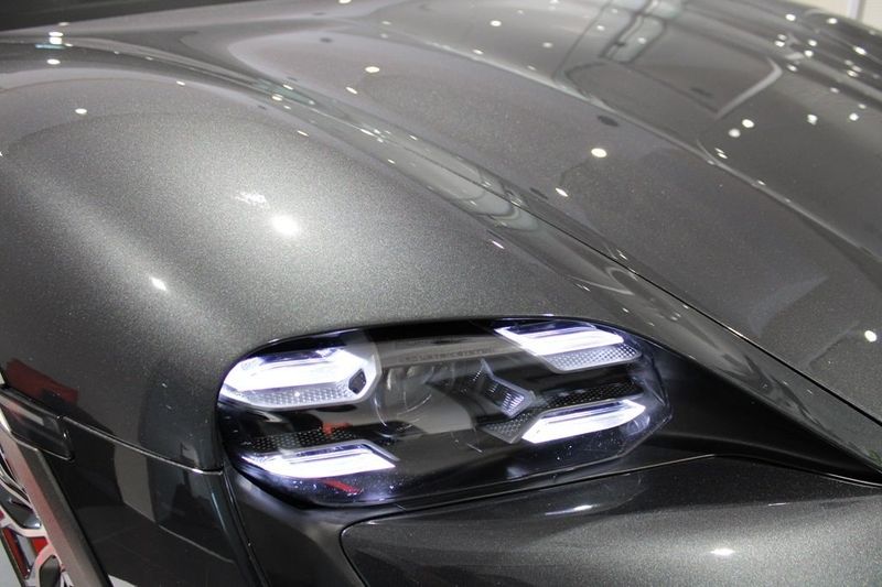 Porsche Taycan bild 8