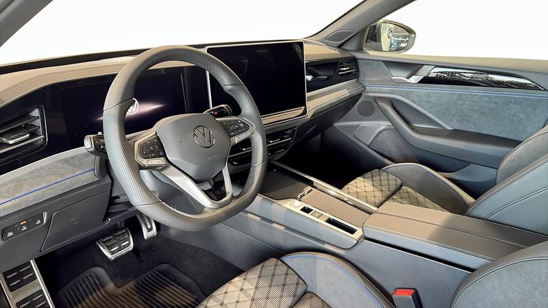 Volkswagen Passat bild 8