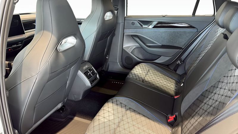Volkswagen Passat bild 13