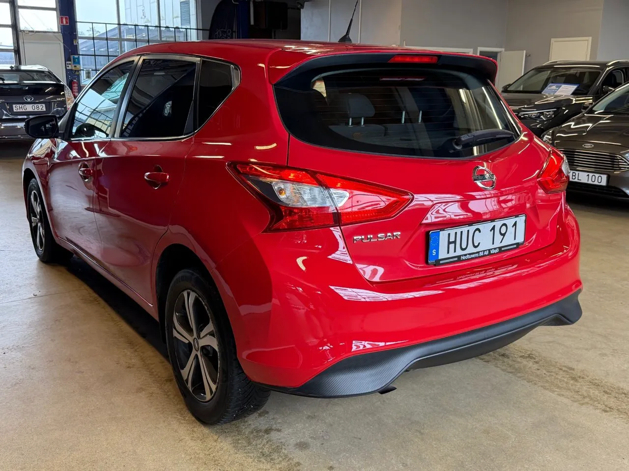 Vehicle image 6