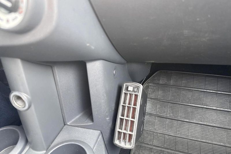 Mitsubishi Colt bild 19