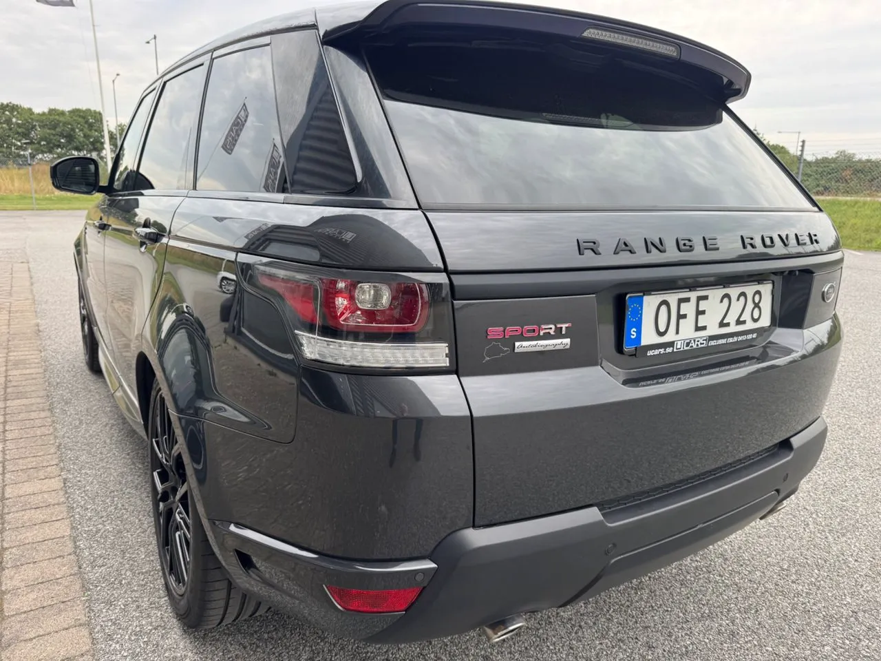 Vehicle image 20