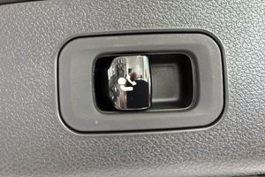 Mercedes E300 bild 13