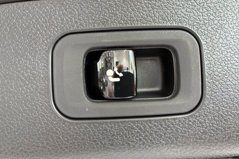 Mercedes E300 bild 13