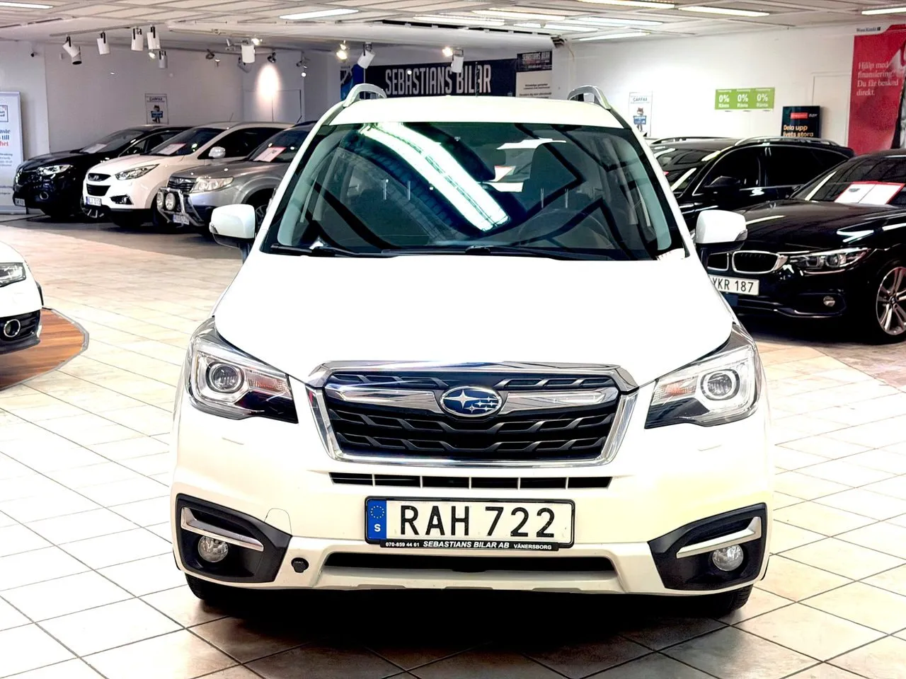 Vehicle image 6