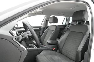 Volkswagen Passat bild 10