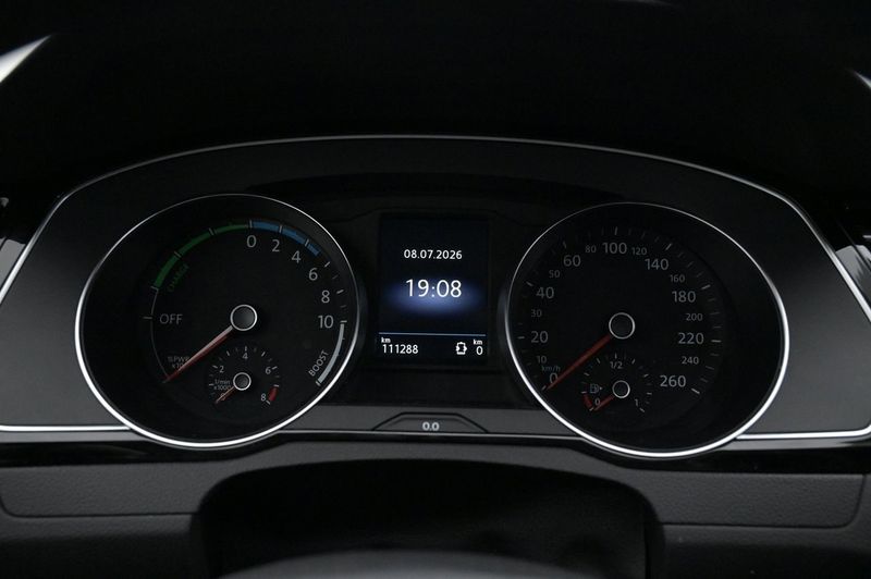 Volkswagen Passat bild 9
