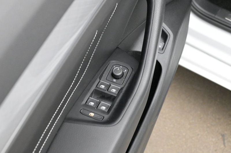 Volkswagen Passat bild 11