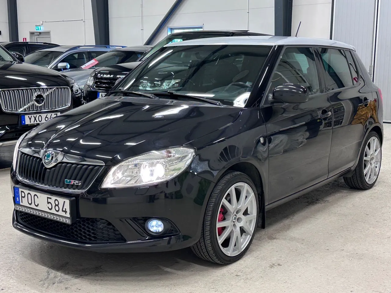 Vehicle image 6