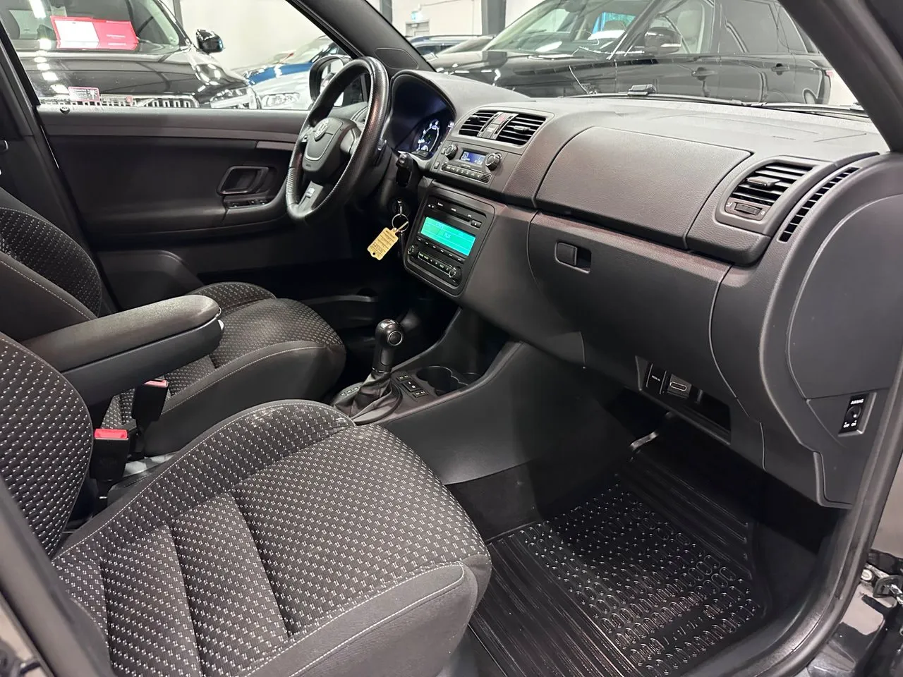Vehicle image 20