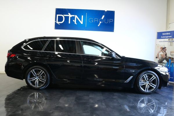 BMW 530 e xDrive/Touring/Steptronic/VÄLUTRUSTAD/FULLSERVAD/KAMERA - 2022