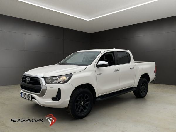 Toyota Hilux Hero 2.4 AWD M/K-Värmare Drag Kamera Diff Moms - 2024