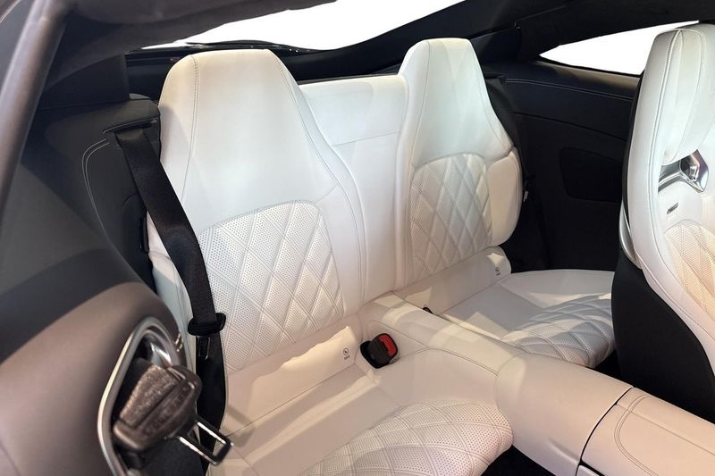 Mercedes AMG GT bild 13