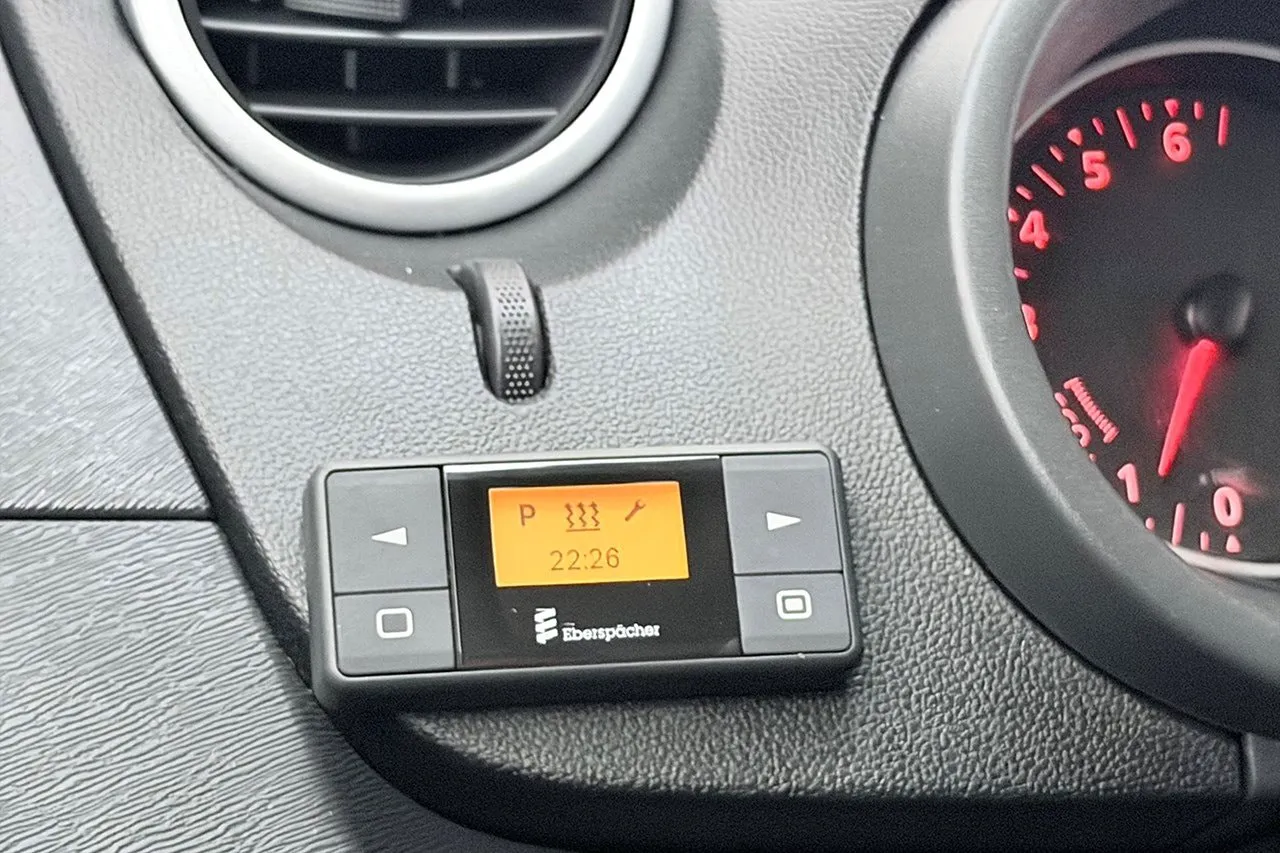 Vehicle image 29
