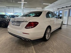 Mercedes E220 bild 3