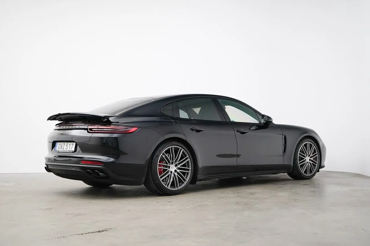 Vehicle image 23