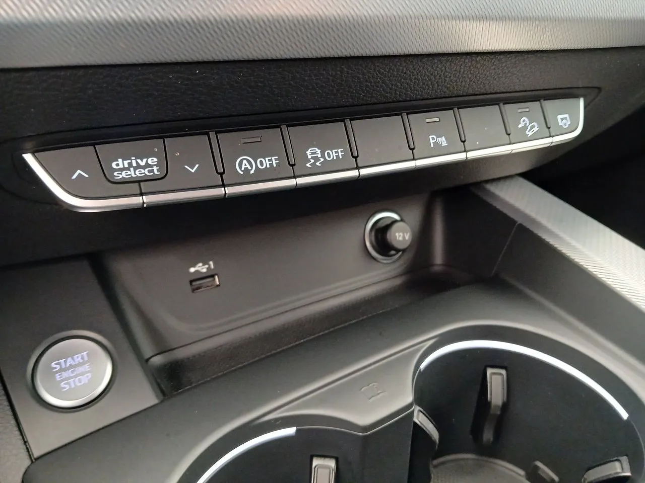 Vehicle image 29