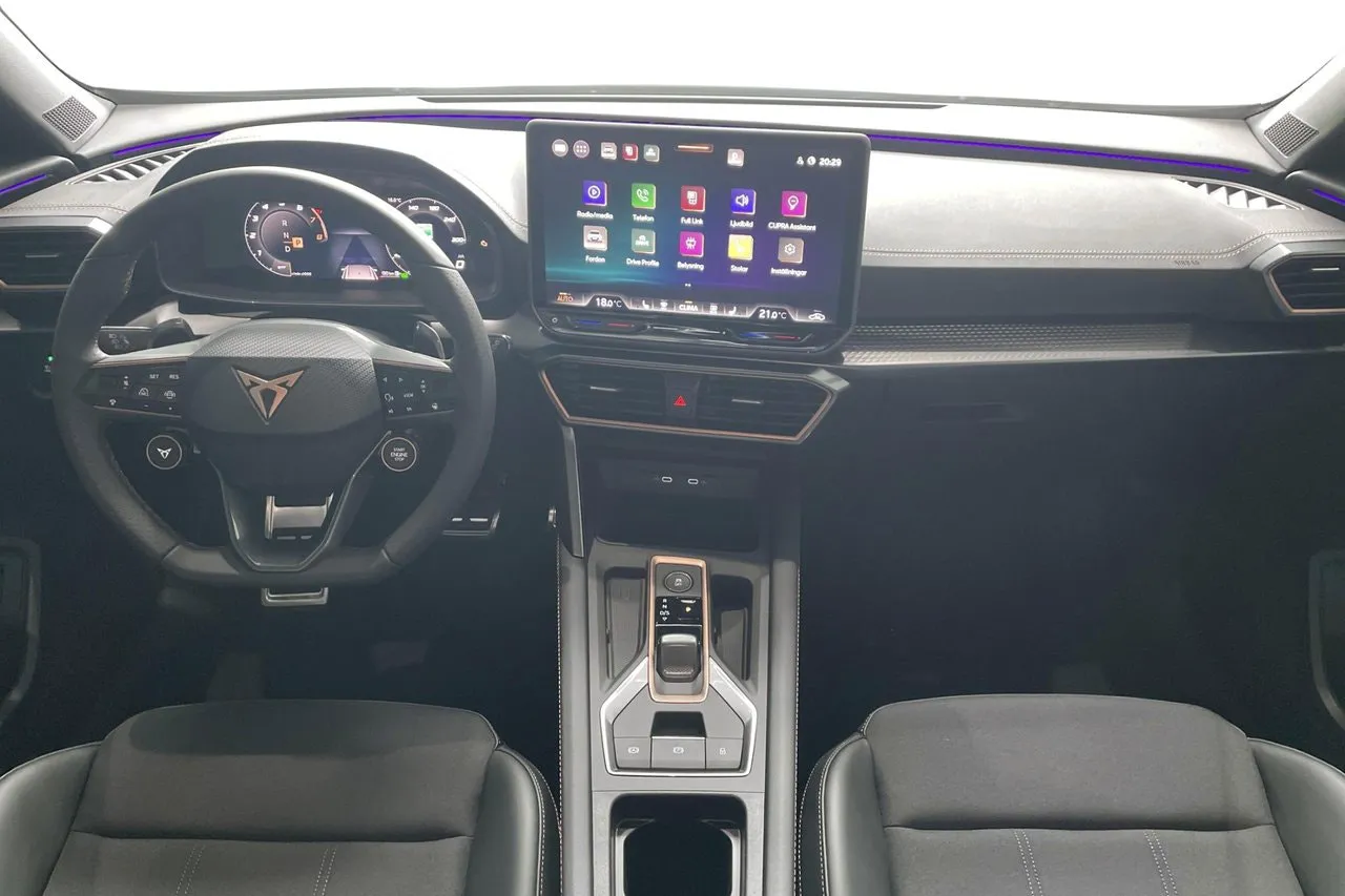 Vehicle image 16