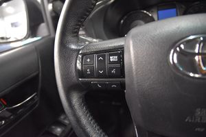 Toyota Hilux bild 10