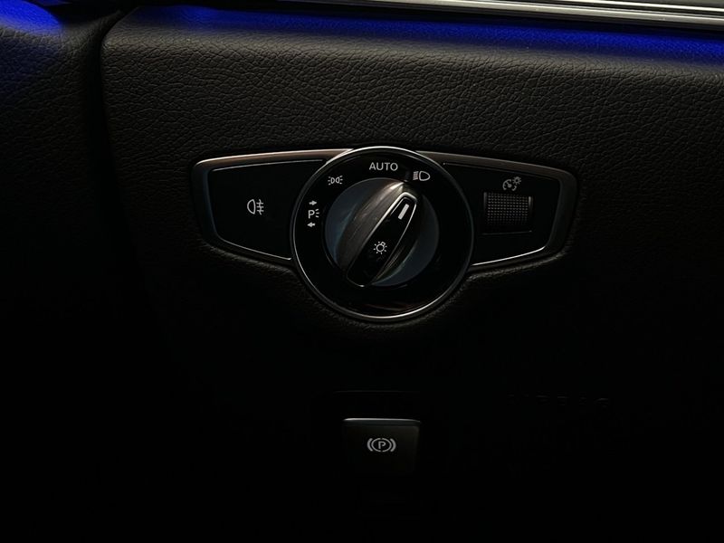 Mercedes E300 bild 32