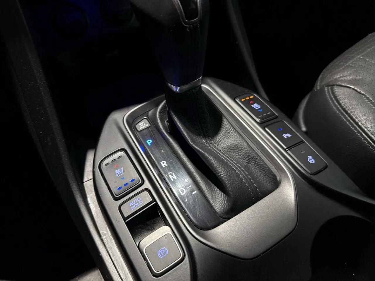 Vehicle image 18