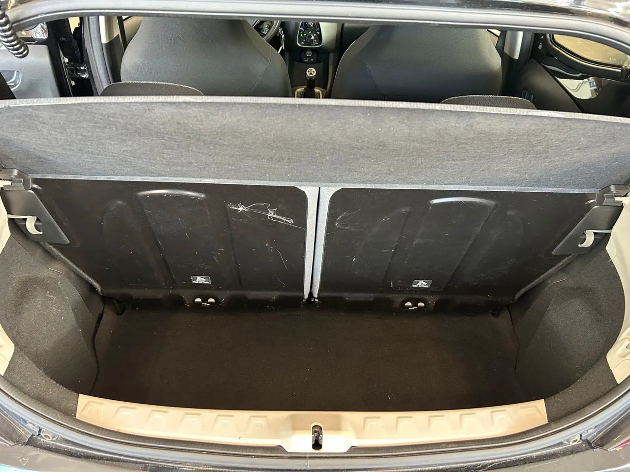 Vehicle image 22