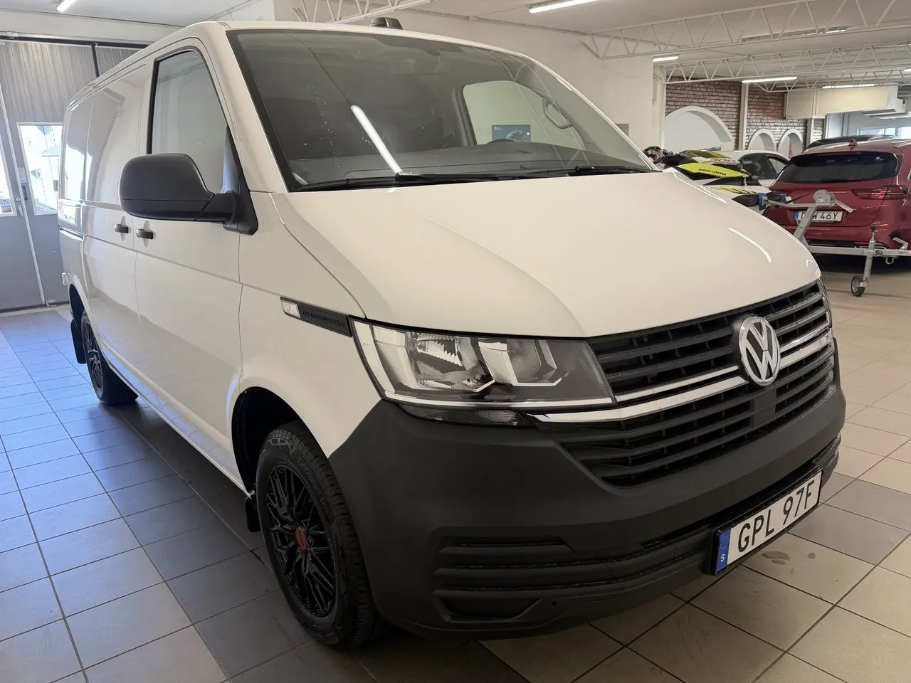 Vehicle image 5