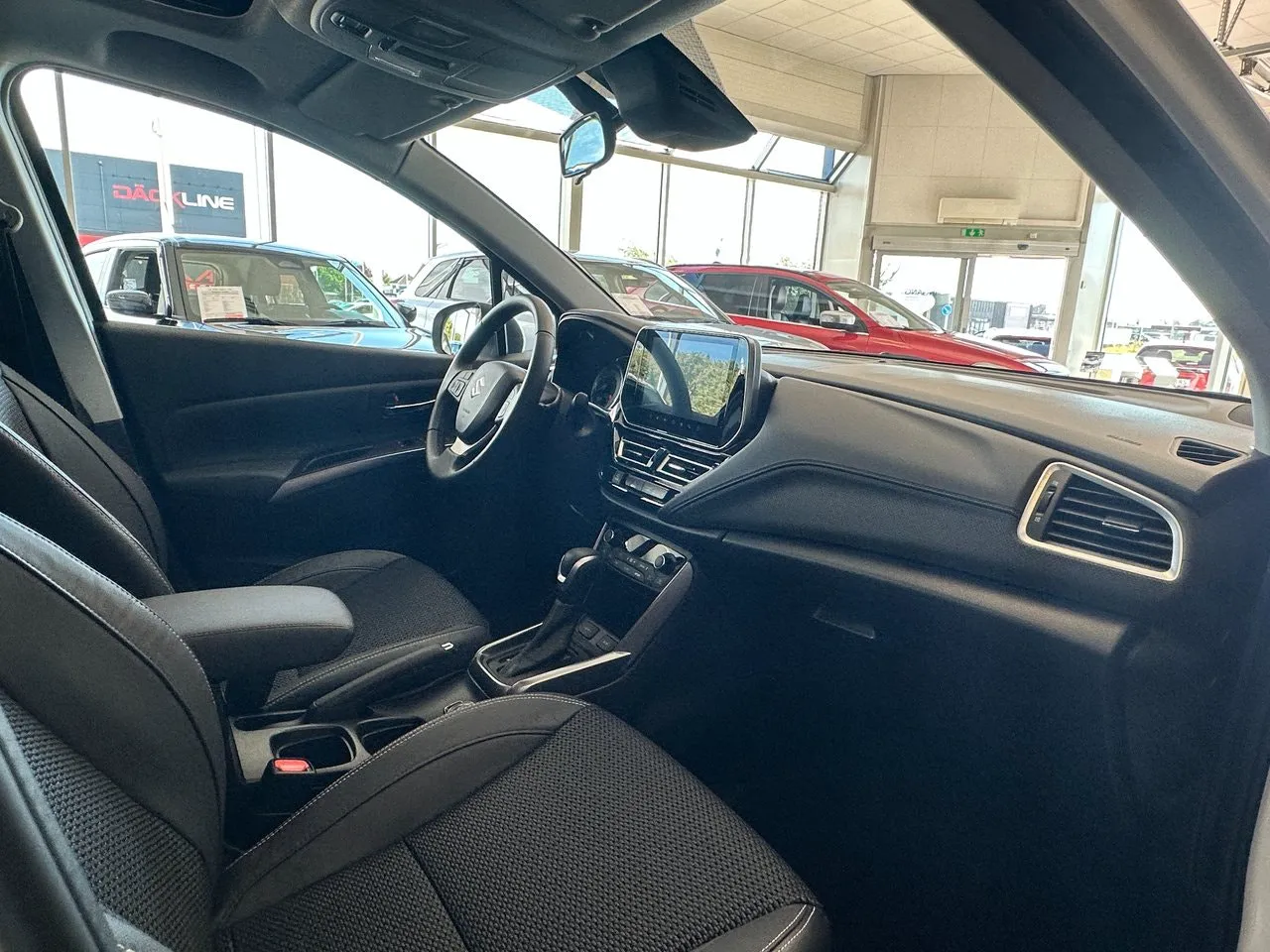 Vehicle image 9