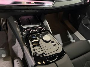 BMW i5 bild 7
