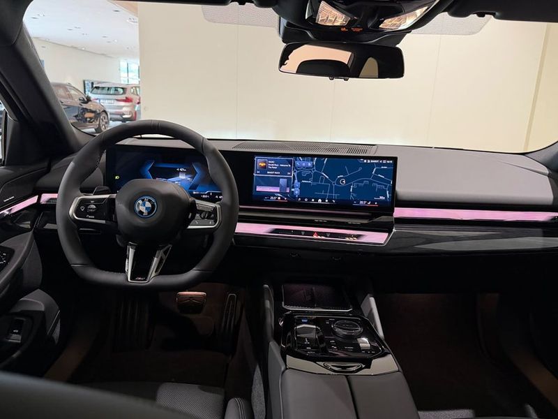 BMW i5 bild 8