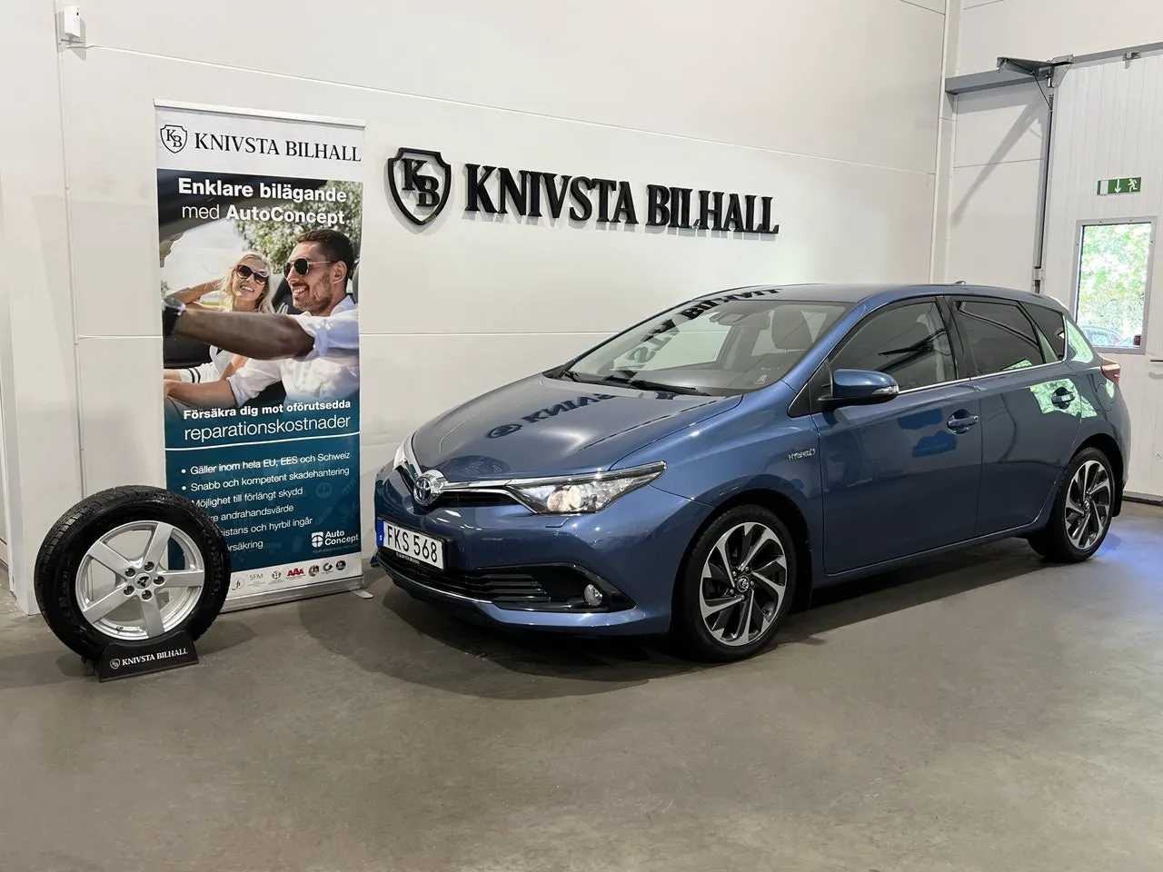 Vehicle image 11