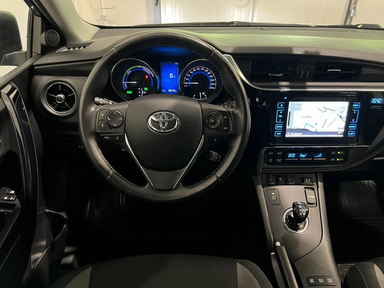 Vehicle image 14