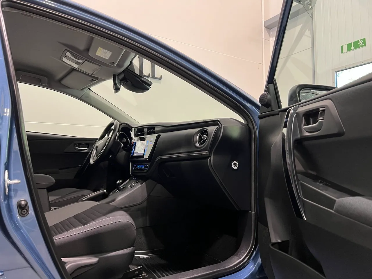 Vehicle image 20