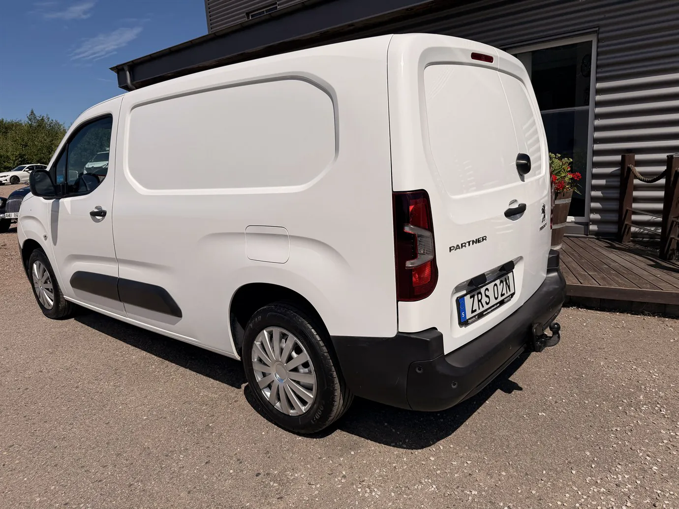 Vehicle image 2