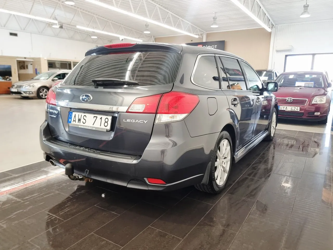 Vehicle image 15