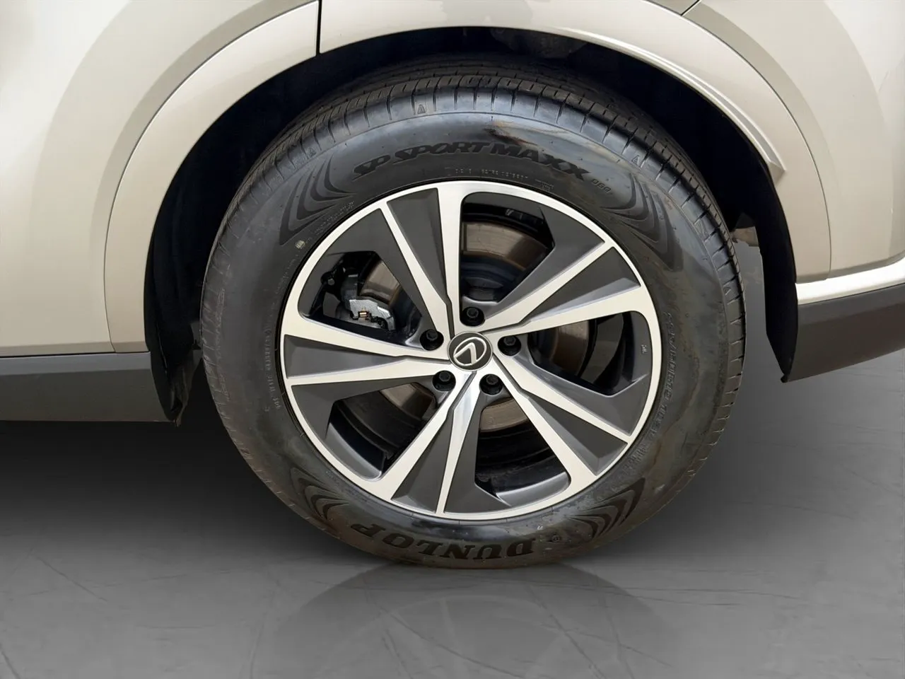 Vehicle image 30