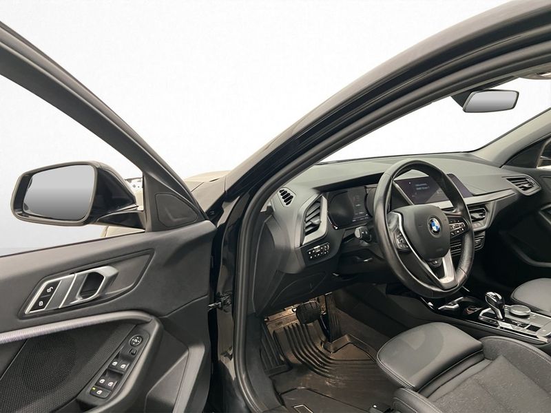 BMW 118 bild 10