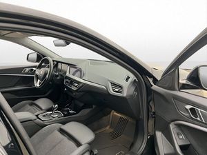BMW 118 bild 15