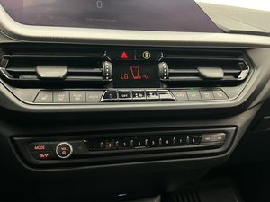 BMW 118 bild 22