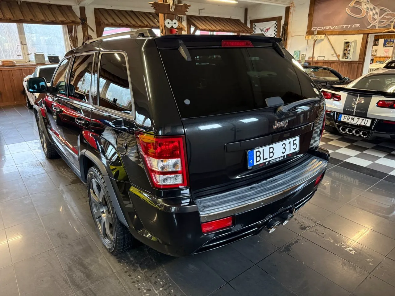 Vehicle image 8
