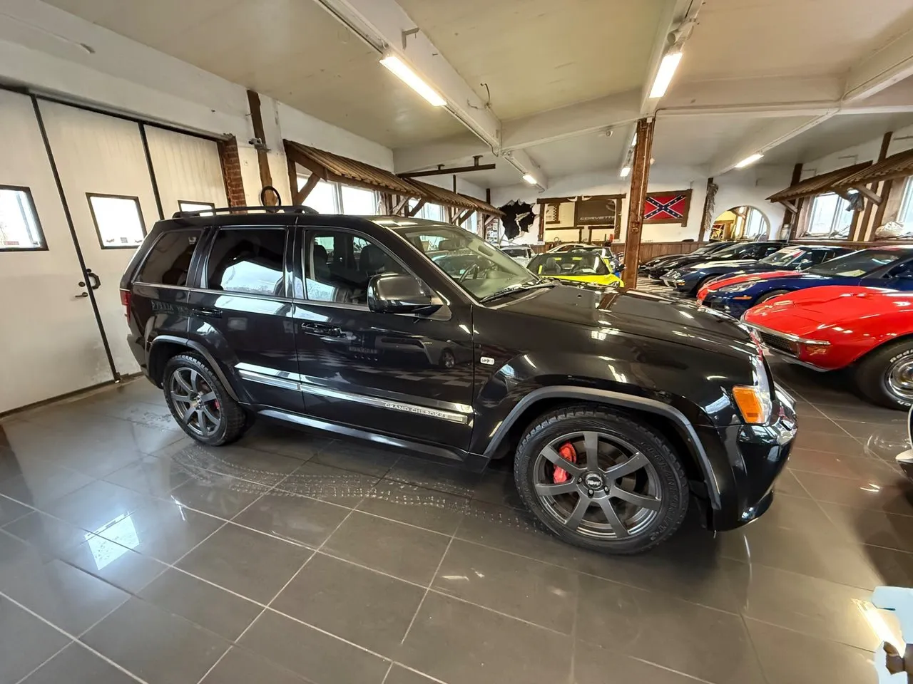 Vehicle image 14