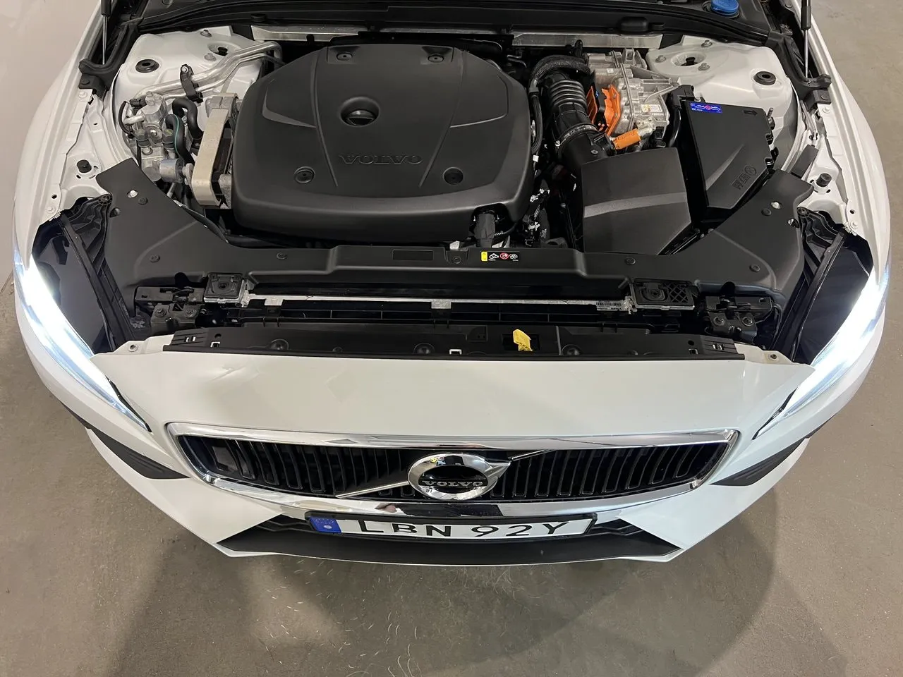 Vehicle image 11