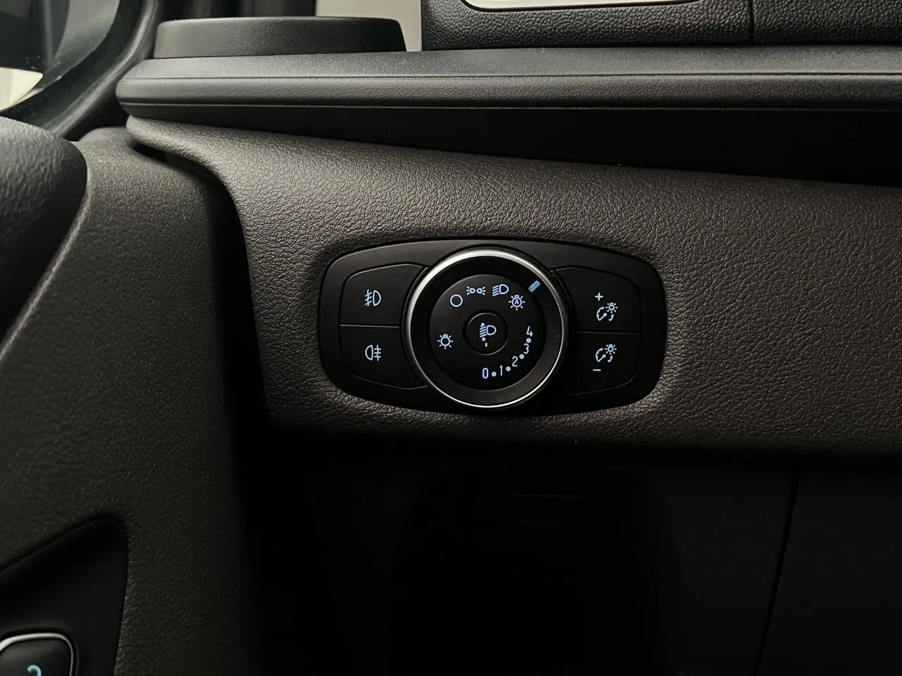 Vehicle image 29