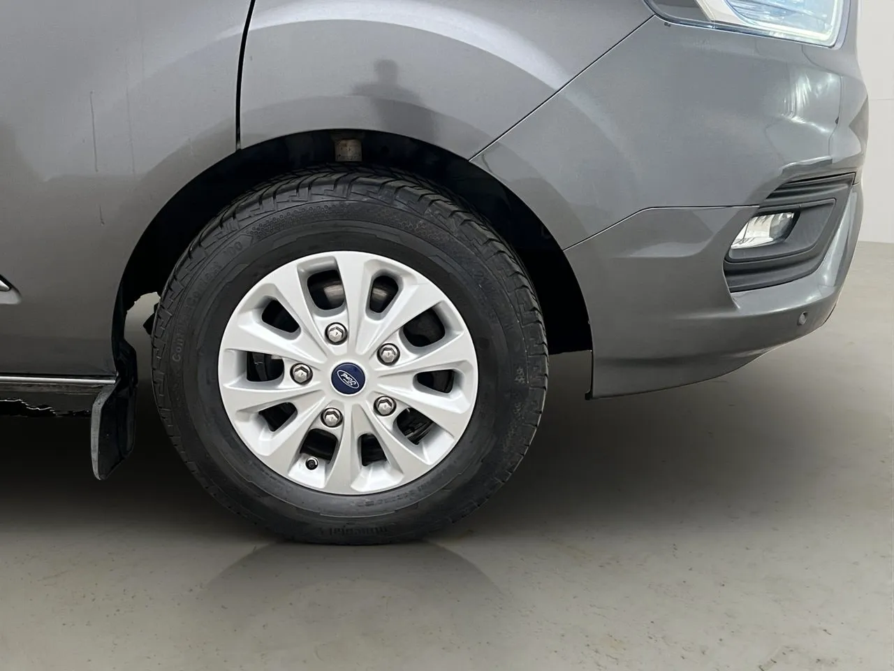 Vehicle image 33