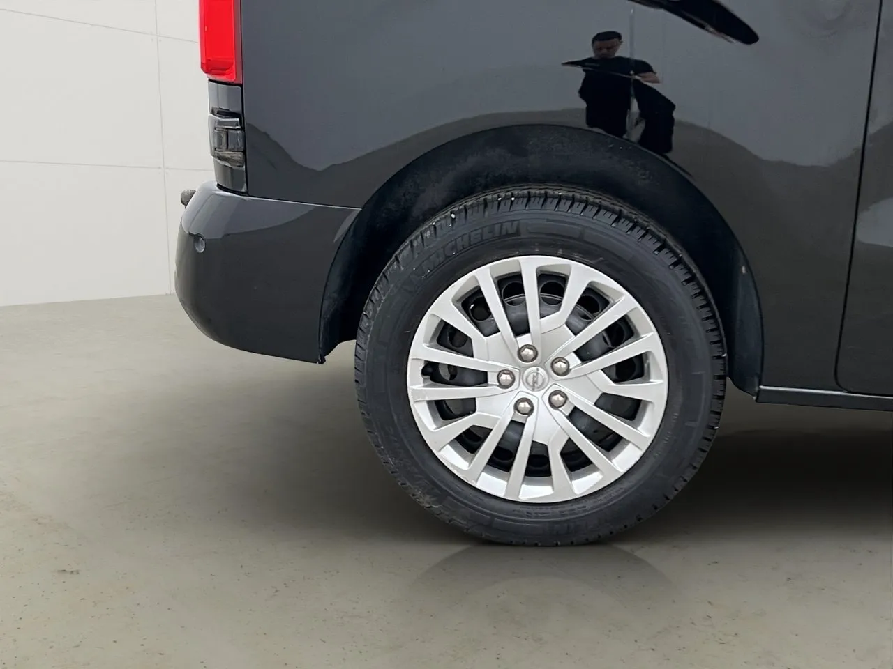 Vehicle image 31